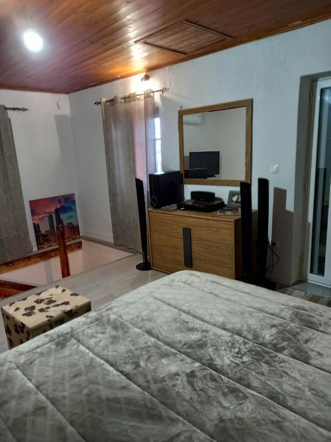 Fofi Apartment Agioi Deka  ภายนอก รูปภาพ